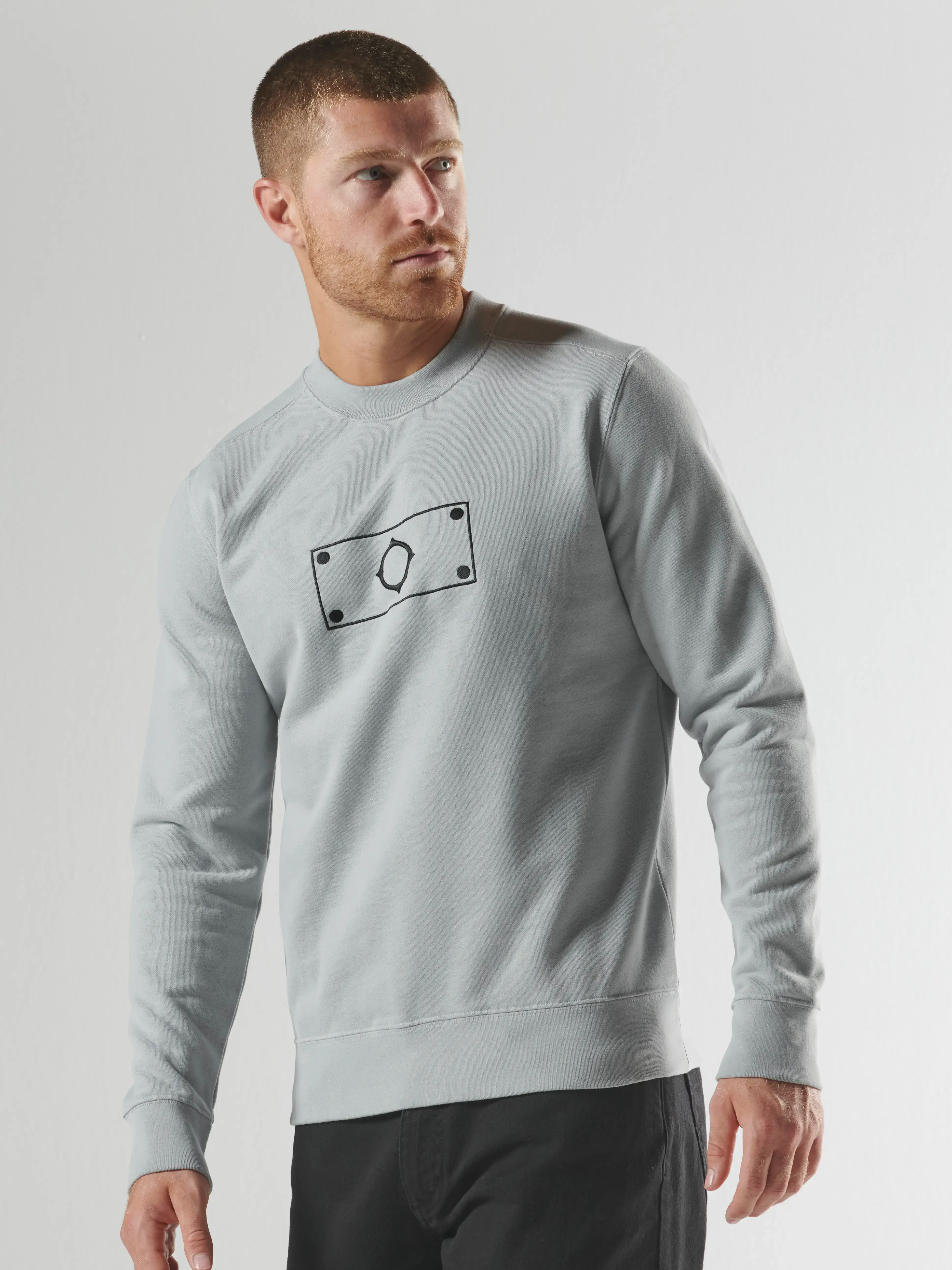 BLAST EMBROIDERED BADGE SWEAT Battleship
