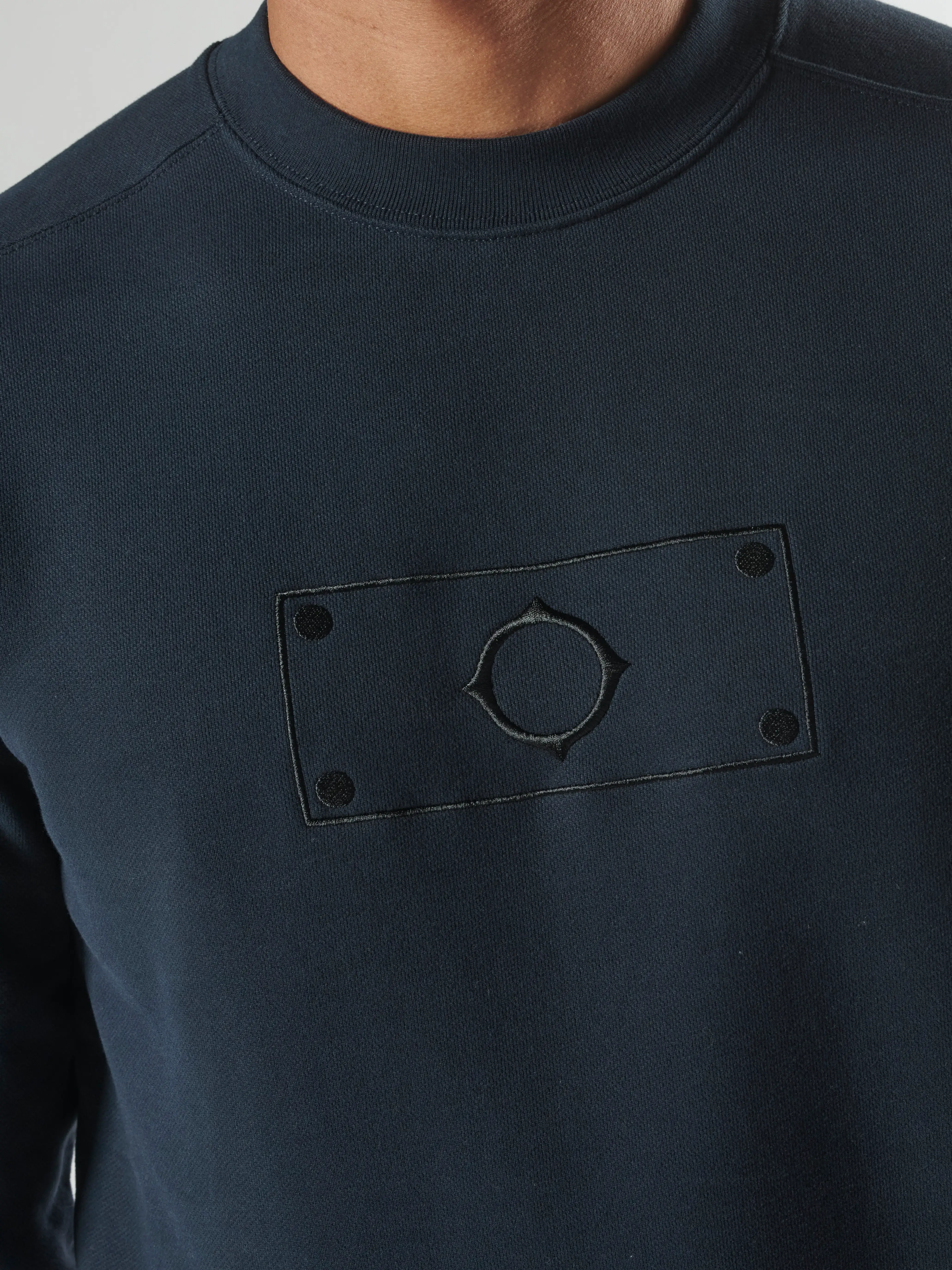 BLAST EMBROIDERED BADGE SWEAT Ink Navy